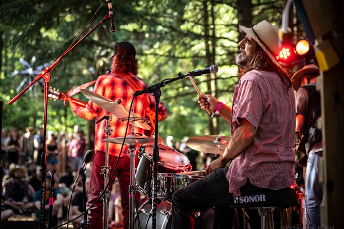 Good Morning, News: A Peek Back at Pickathon, Portland Parks Welcome Cancerous Weedkiller, and Senators Pass Significant Climate Bill